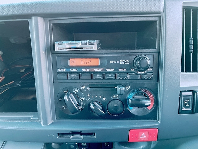 いすゞエルフクレーン3段小型（2t・3t）[写真35]