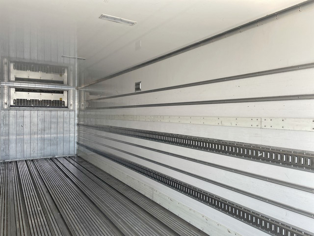 いすゞギガ冷凍車（冷蔵車）大型（10t）[写真14]