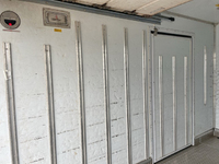 いすゞエルフ冷凍車（冷蔵車）小型（2t・3t）[写真12]