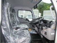 三菱ふそうキャンターアルミバン小型（2t・3t）[写真07]