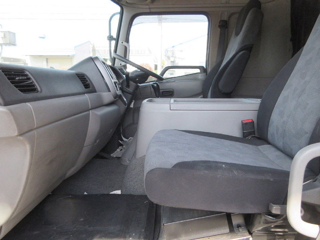 UDトラックスコンドルアルミウイング中型（4t）[写真19]