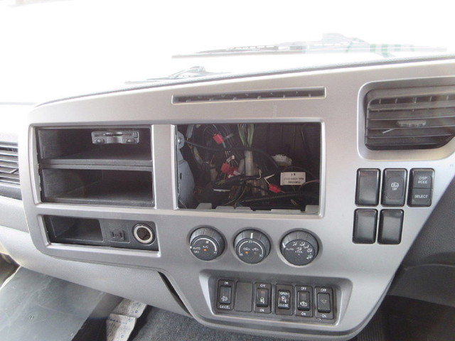 UDトラックスコンドルアルミウイング中型（4t）[写真20]