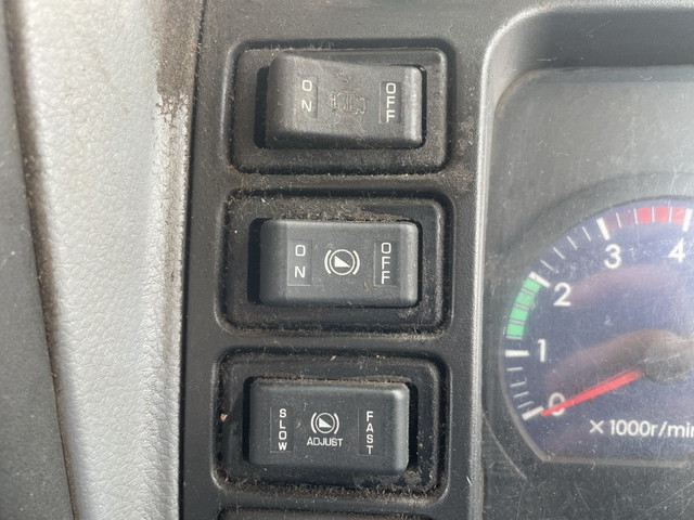 三菱ふそうキャンター高所作業車小型（2t・3t）[写真38]