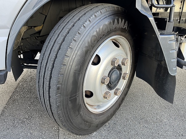 三菱ふそうキャンターアルミバン小型（2t・3t）[写真19]