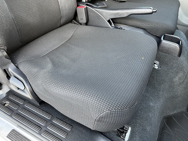 三菱ふそうキャンターアルミバン小型（2t・3t）[写真23]