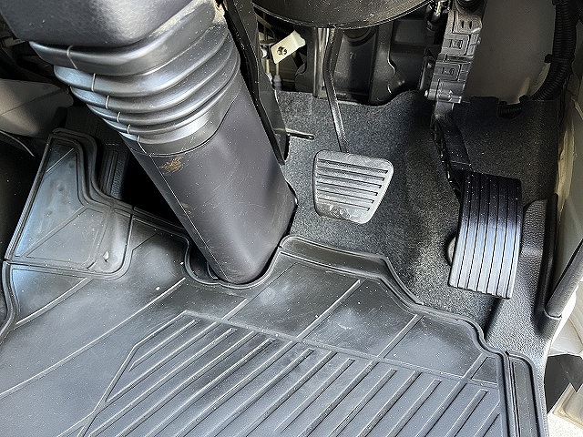 三菱ふそうキャンターアルミバン小型（2t・3t）[写真30]