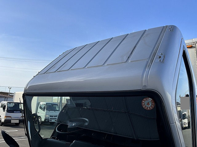 三菱ふそうキャンターアルミバン小型（2t・3t）[写真34]