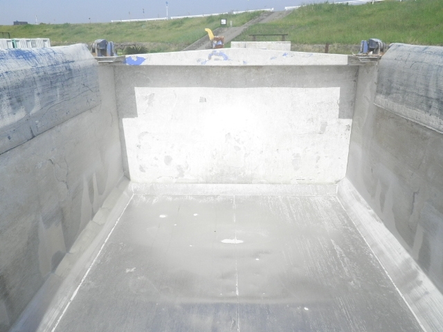 日野レンジャー深ダンプ（土砂禁ダンプ）増トン（6t・8t）[写真06]