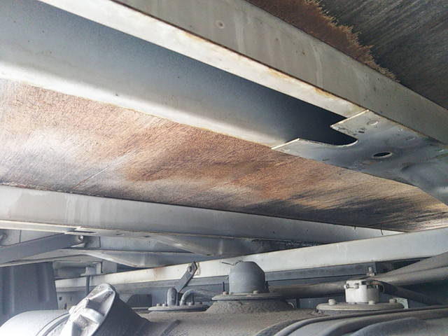 日野デュトロ平ボディ小型（2t・3t）[写真18]