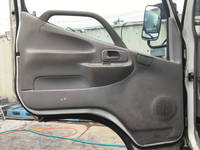 日野デュトロ平ボディ小型（2t・3t）[写真22]