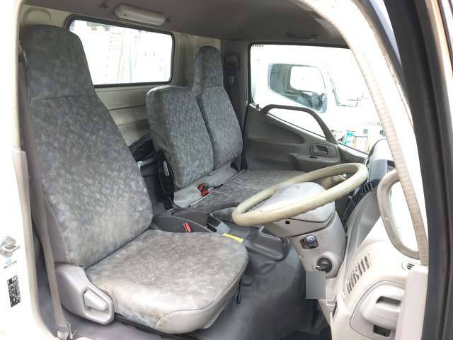 日野デュトロ平ボディ小型（2t・3t）[写真25]