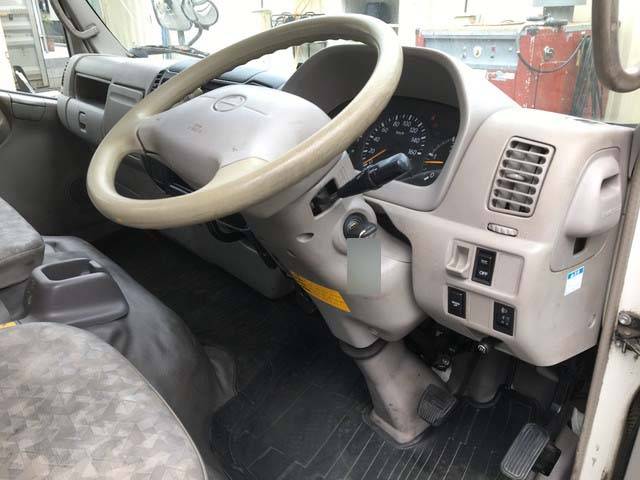 日野デュトロ平ボディ小型（2t・3t）[写真27]