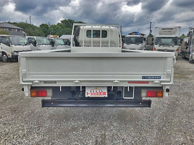 日野デュトロ平ボディ小型（2t・3t）[写真08]