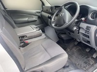 日産キャラバン冷凍車（冷蔵車）小型（2t・3t）[写真11]