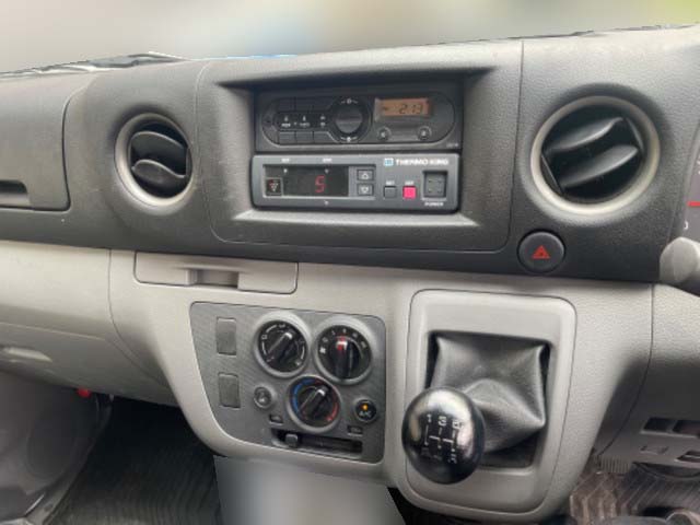 日産キャラバン冷凍車（冷蔵車）小型（2t・3t）[写真13]