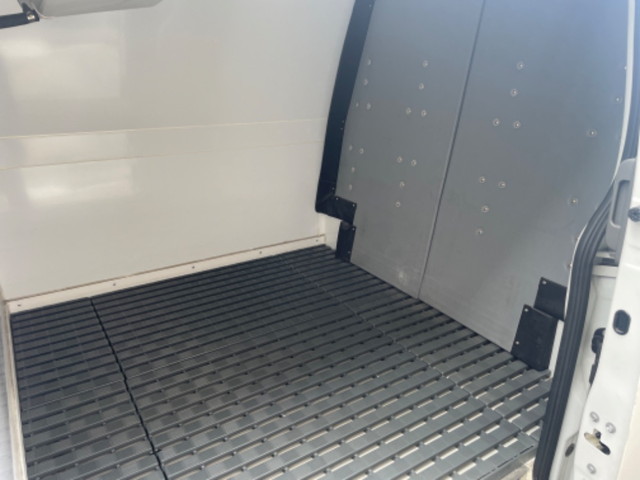 日産キャラバン冷凍車（冷蔵車）小型（2t・3t）[写真03]