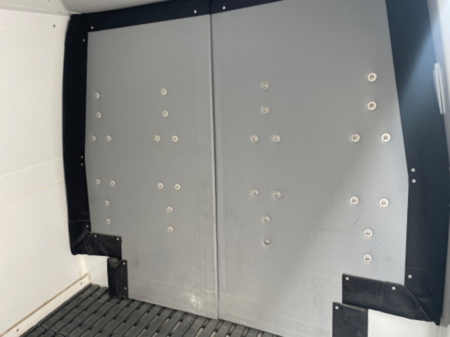 日産キャラバン冷凍車（冷蔵車）小型（2t・3t）[写真04]