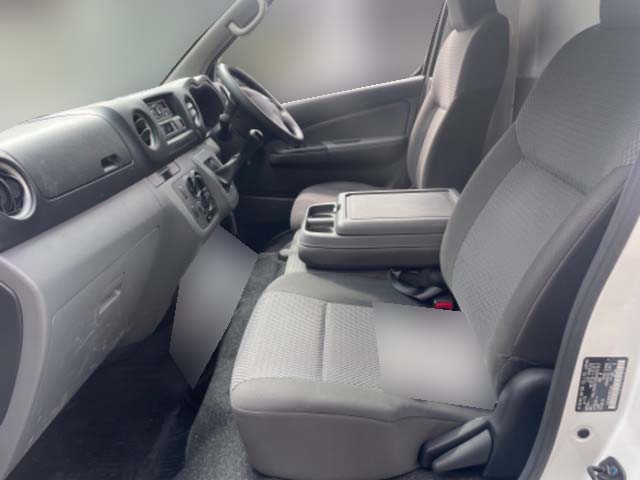 日産キャラバン冷凍車（冷蔵車）小型（2t・3t）[写真09]