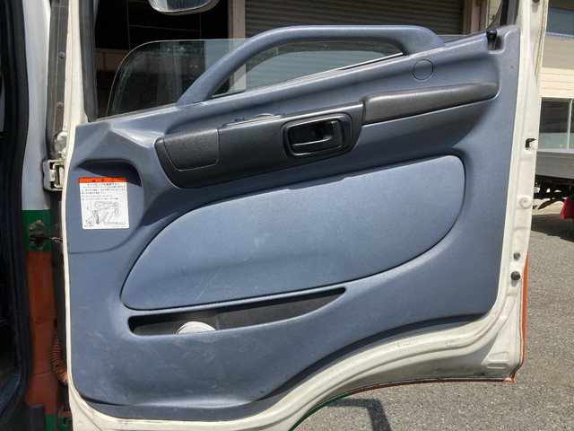 日野レンジャーアルミブロック中型（4t）[写真22]