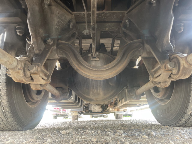 UDトラックスクオン冷凍車（冷蔵車）大型（10t）[写真20]