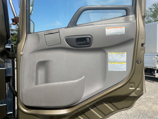 UDトラックスクオン冷凍車（冷蔵車）大型（10t）[写真24]