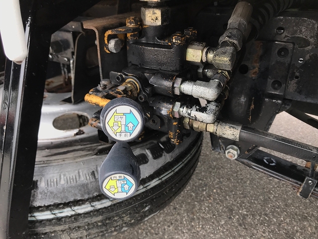 いすゞエルフクレーン3段小型（2t・3t）[写真16]