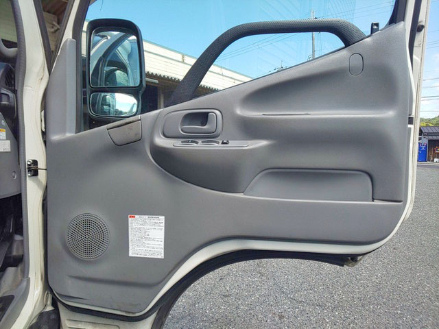日野デュトロアルミバン小型（2t・3t）[写真31]