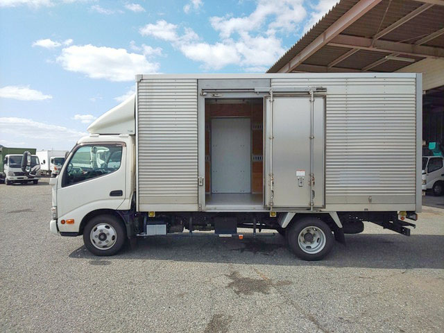 日野デュトロアルミバン小型（2t・3t）[写真06]