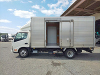 日野デュトロアルミバン小型（2t・3t）[写真06]