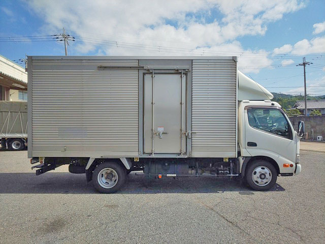 日野デュトロアルミバン小型（2t・3t）[写真07]