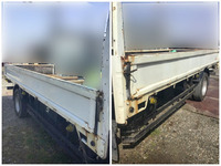 三菱ふそうキャンター平ボディ小型（2t・3t）[写真11]