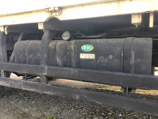 三菱ふそうキャンター平ボディ小型（2t・3t）[写真17]