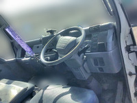 三菱ふそうキャンター平ボディ小型（2t・3t）[写真30]