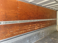 いすゞフォワードアルミウイング増トン（6t・8t）[写真14]