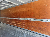 いすゞフォワードアルミウイング増トン（6t・8t）[写真16]