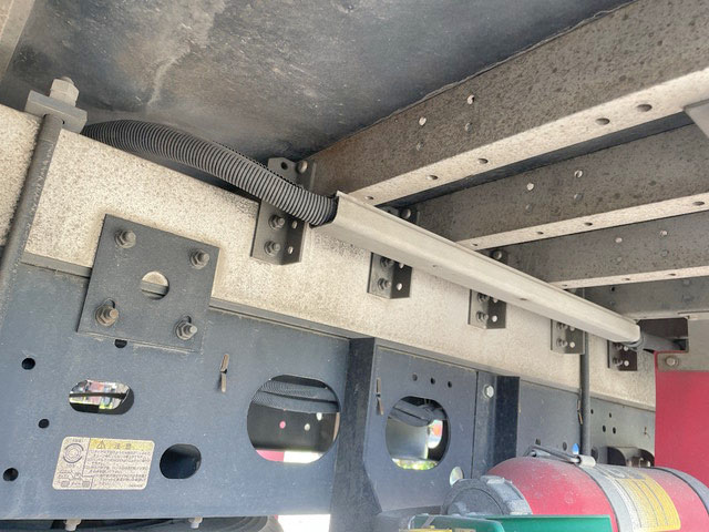 いすゞフォワードアルミウイング増トン（6t・8t）[写真25]