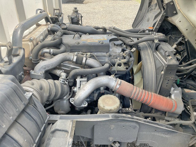 いすゞフォワードアルミウイング増トン（6t・8t）[写真28]