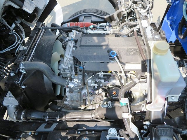 三菱ふそうキャンタークレーン4段小型（2t・3t）[写真05]