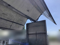 三菱ふそうスーパーグレートアルミウイング大型（10t）[写真10]