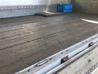 三菱ふそうスーパーグレートアルミウイング大型（10t）[写真12]