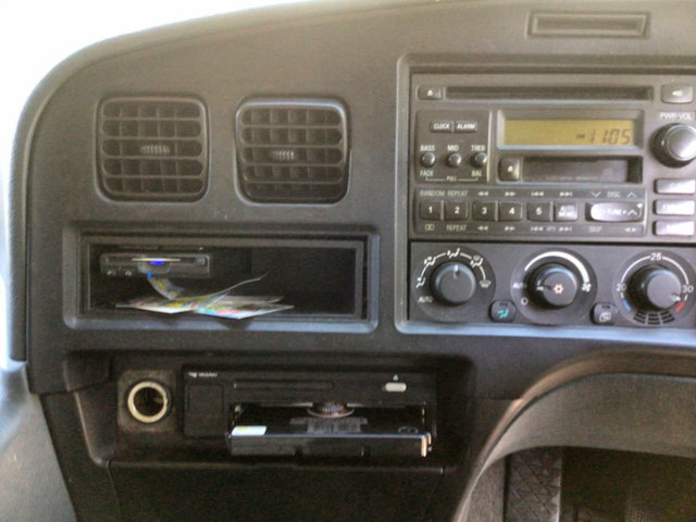 三菱ふそうスーパーグレートアルミウイング大型（10t）[写真33]