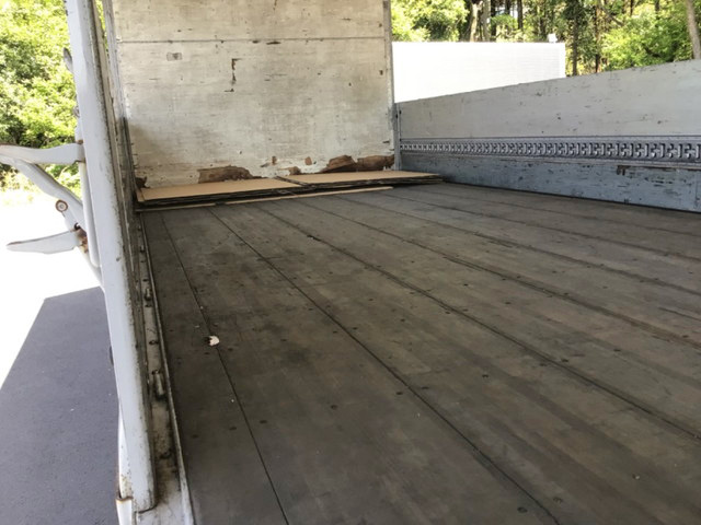 三菱ふそうスーパーグレートアルミウイング大型（10t）[写真08]