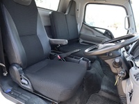 三菱ふそうキャンター平ボディ小型（2t・3t）[写真21]