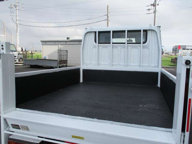 三菱ふそうキャンターダブルキャブ（Wキャブ）小型（2t・3t）[写真11]