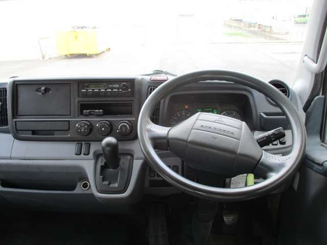 三菱ふそうキャンターダブルキャブ（Wキャブ）小型（2t・3t）[写真12]