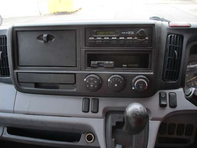 三菱ふそうキャンターダブルキャブ（Wキャブ）小型（2t・3t）[写真14]