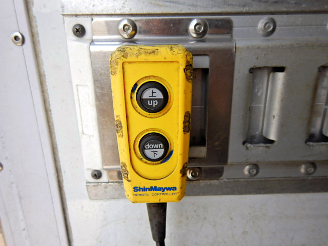 三菱ふそうファイター冷凍車（冷蔵車）中型（4t）[写真13]