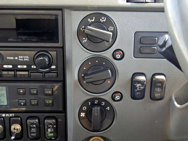 三菱ふそうファイター冷凍車（冷蔵車）中型（4t）[写真23]