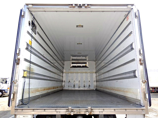 三菱ふそうファイター冷凍車（冷蔵車）中型（4t）[写真05]