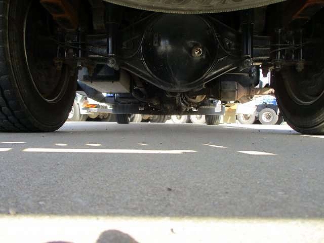 三菱ふそうキャンターセルフクレーン5段小型（2t・3t）[写真13]